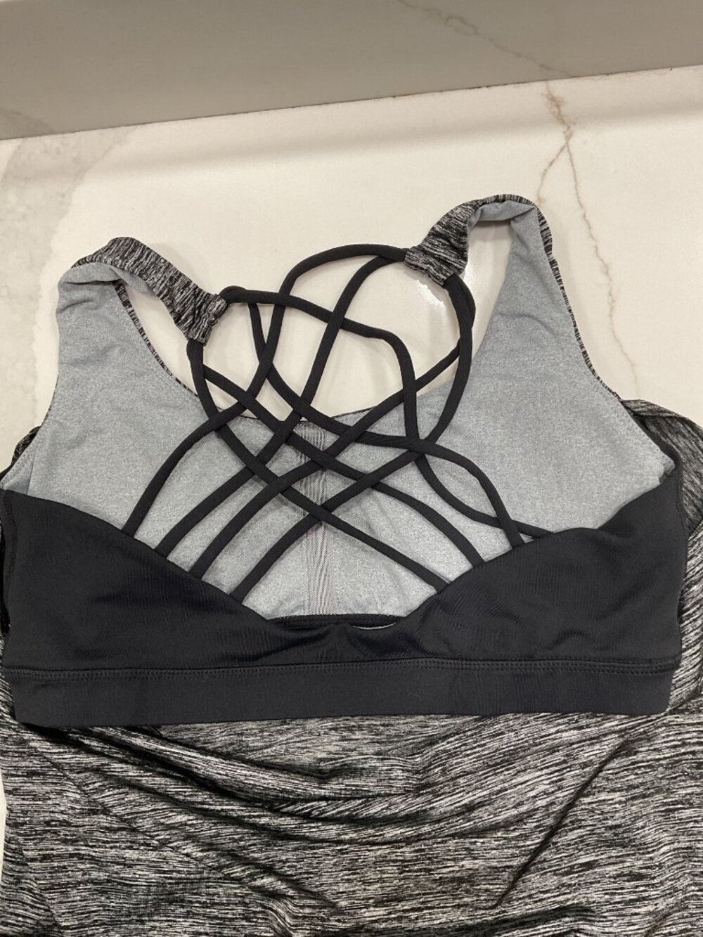 Lululemon Slay The Studio 2-in-1 Tank Top Heather Gray Size 8 - Picture 8 of 8